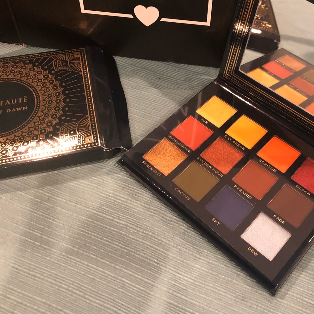 Ace Beaute Eyeshadow Palette